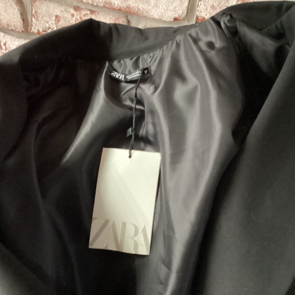 Woman’s black dress shirt/jacket - Picture 5 of 6